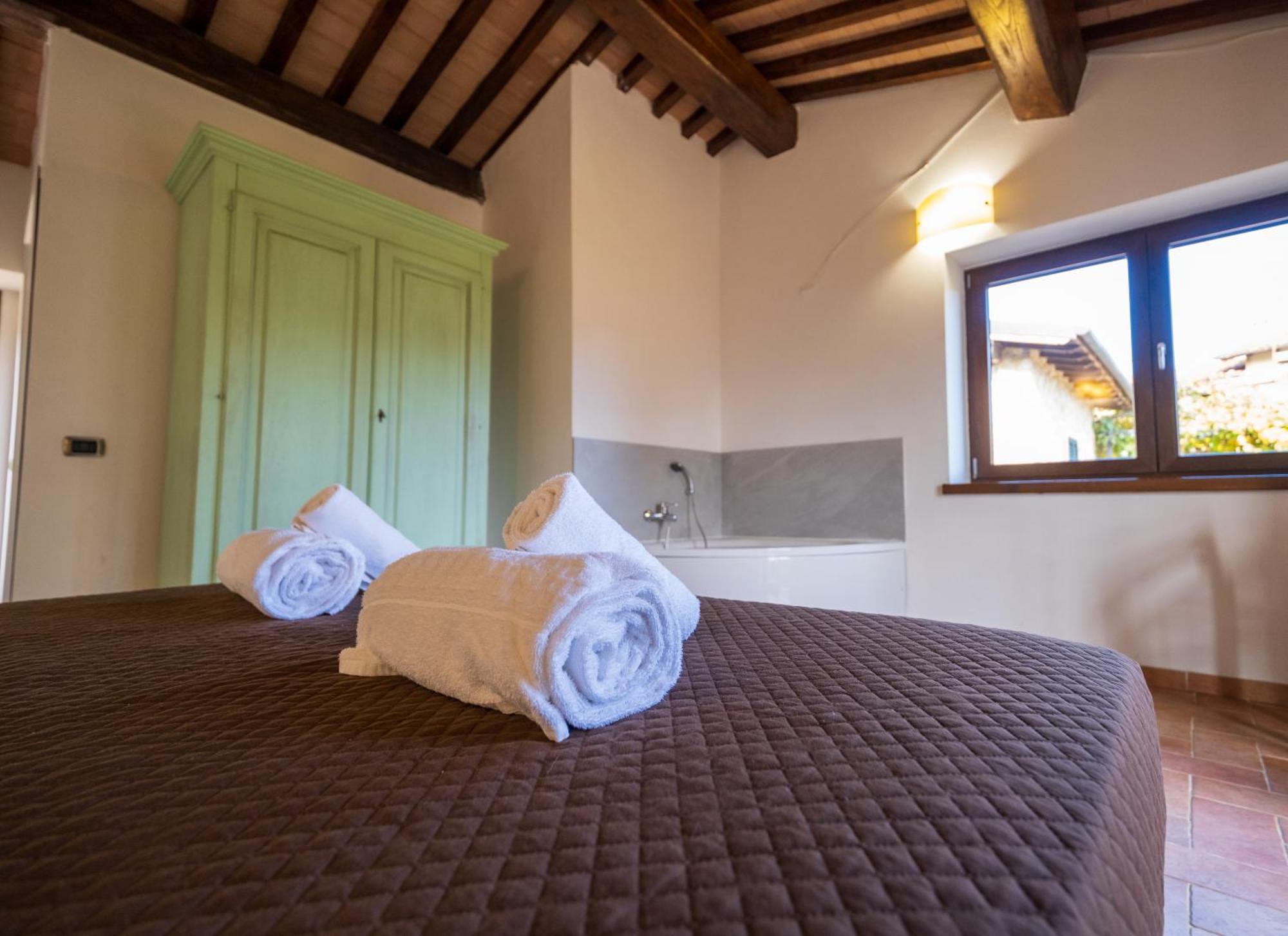 Agriturismo Borgo Biaia Camporgiano Экстерьер фото